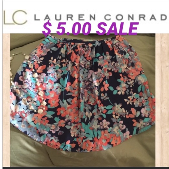 LC Lauren Conrad Dresses & Skirts - 🌺LAUREN CONRAD SKIRT SIZE XS🌺LINED🌺